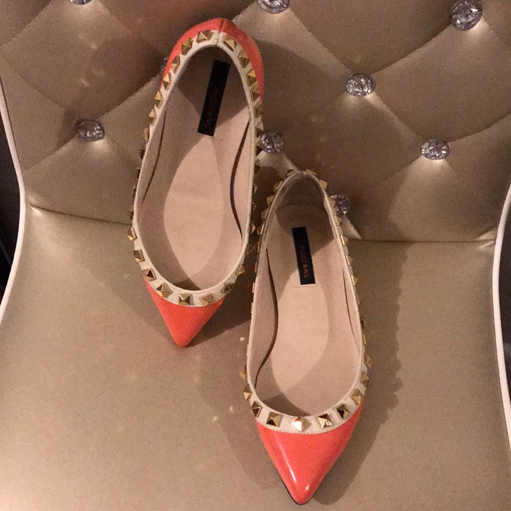 Pointed Toe Ballet Flats - Picture 2 of 3